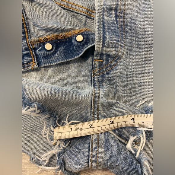 Levi’s 501 jean shorts - Picture 7 of 7